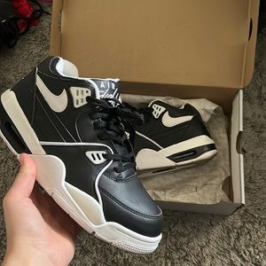 Nike ‘air flight’